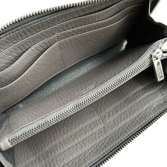 Tod's Italy Pebbled Gray Leather Ziparound Continental Wallet XAMLCTA0400EPTB408 - Picture 2 of 11